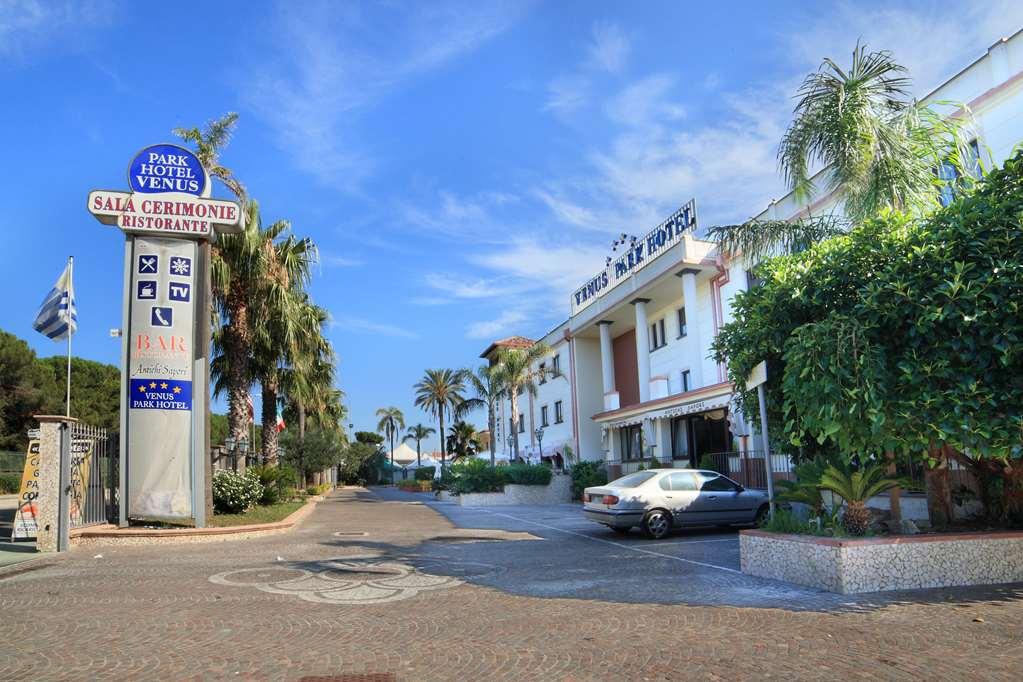 Venus Park Hotel Castel Volturno Exterior foto